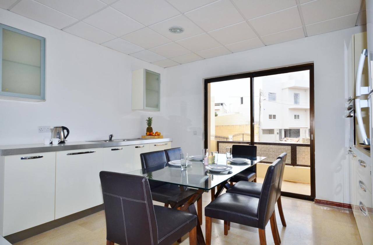 Large St Julians Central 2 Apartment Saint Julian's Luaran gambar