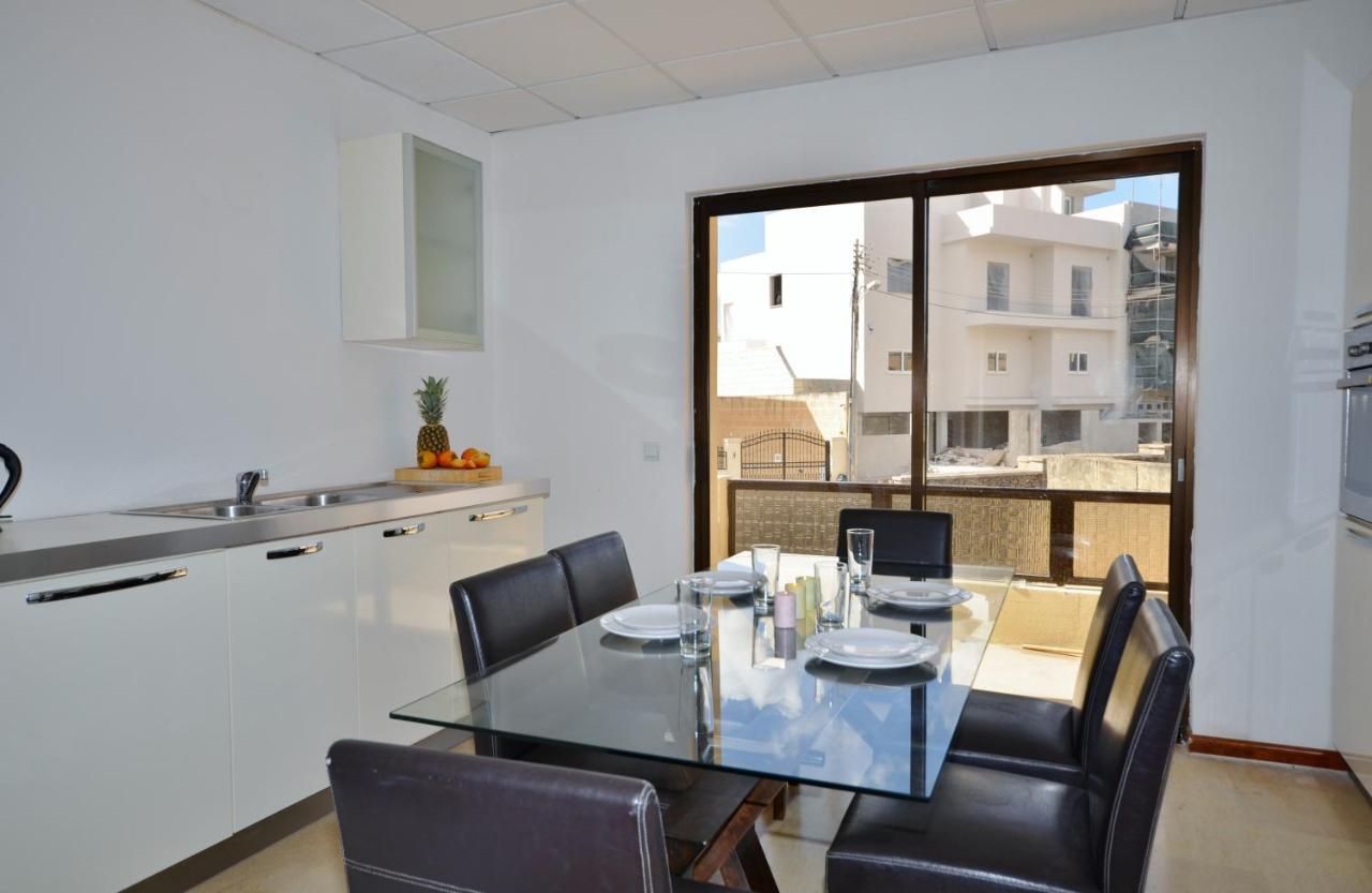 Large St Julians Central 2 Apartment Saint Julian's Luaran gambar